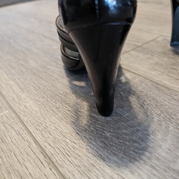 Michael Kors Heels - Picture 4 of 5